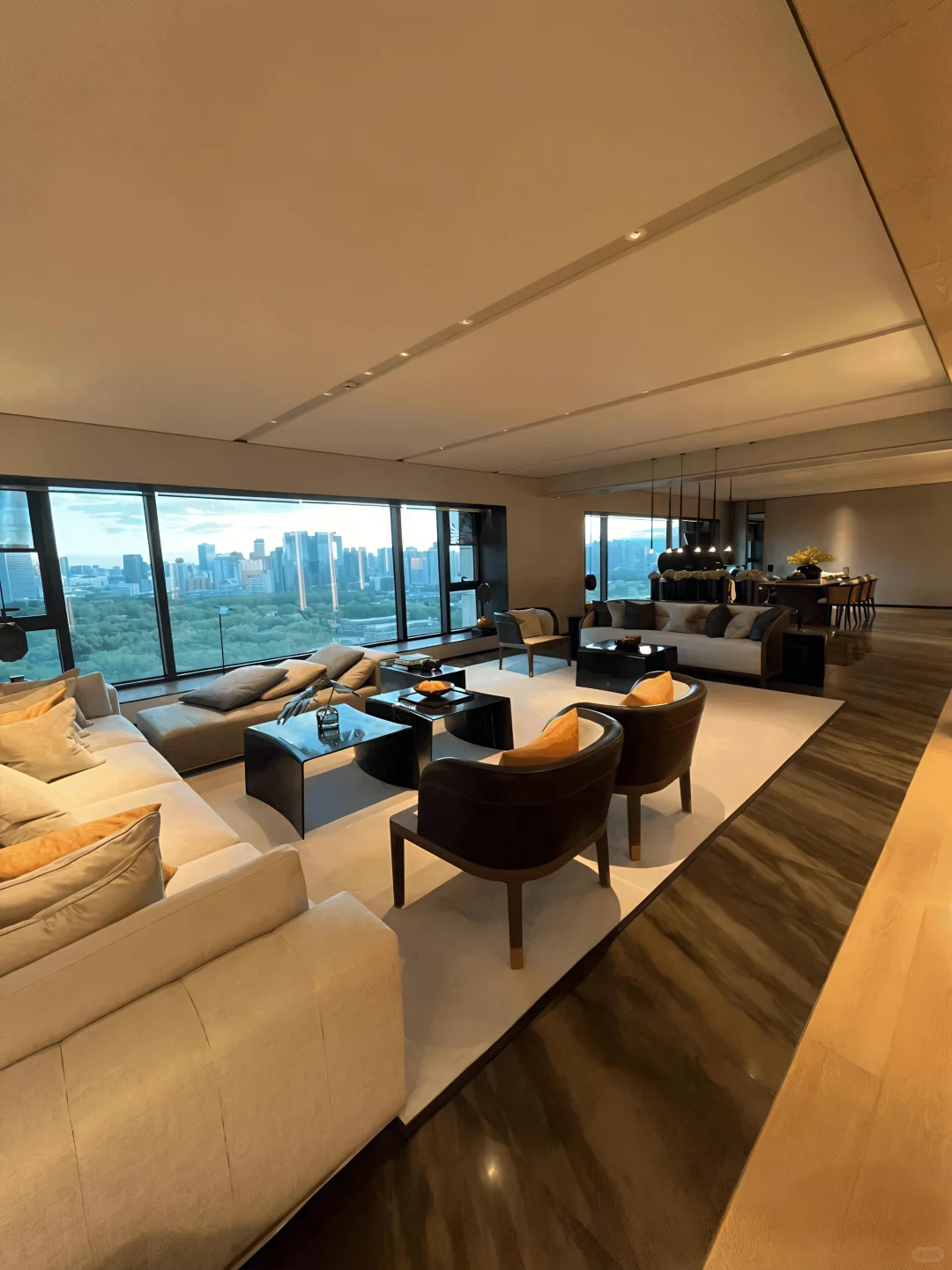 业主离京！出荟聚大平层！4.2米挑空精装