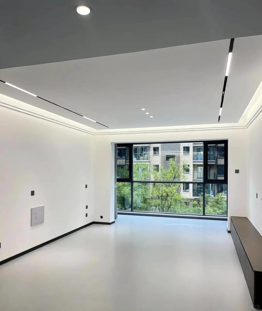 市中心，88万得106平双阳台4房