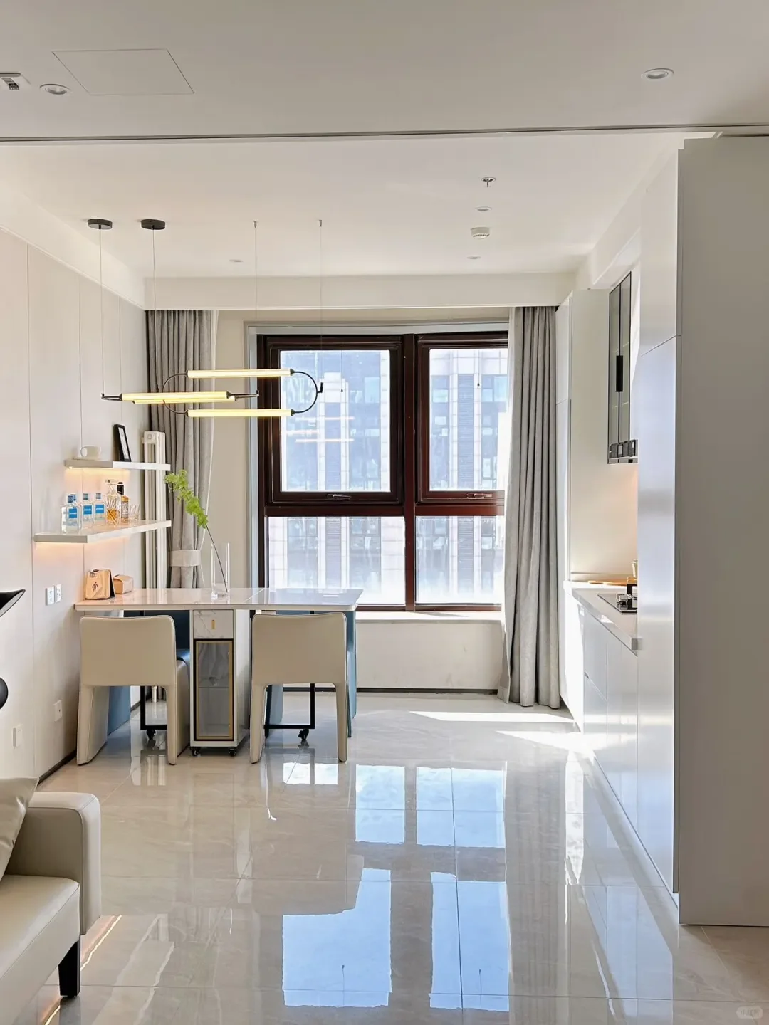 业主离京，115万出通州7号线，76平两居