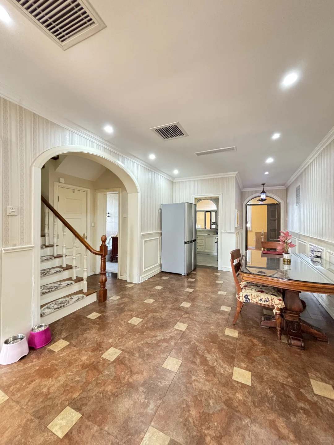 业主群炸锅了！带150㎡院边户别墅 226万拿下