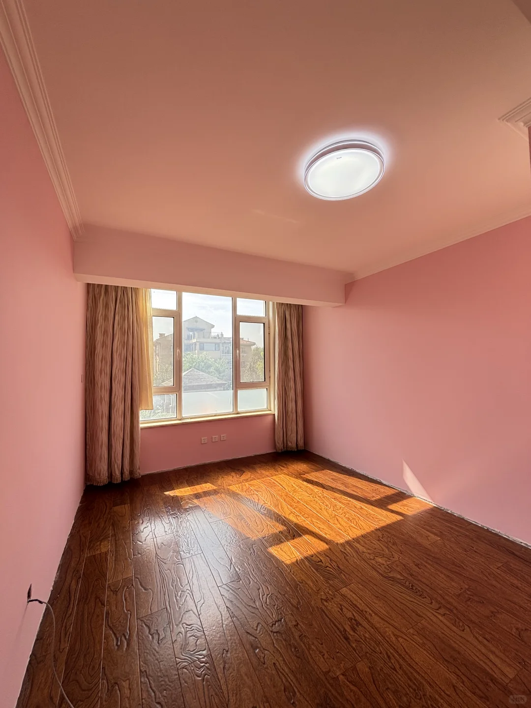 业主群炸锅了！带150㎡院边户别墅 226万拿下