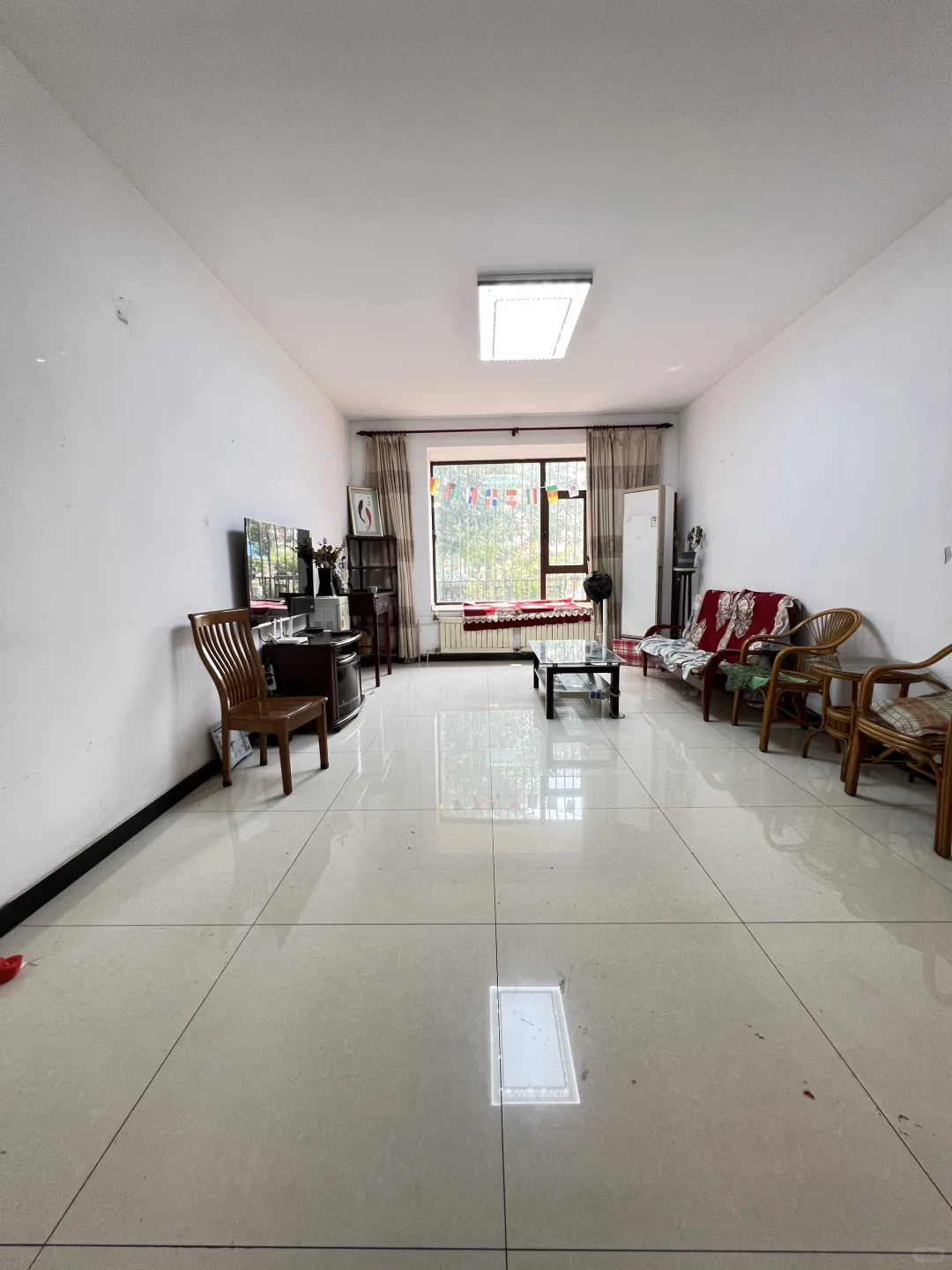 五楼到顶的老洋房🏡一楼带院，过时了没人要！