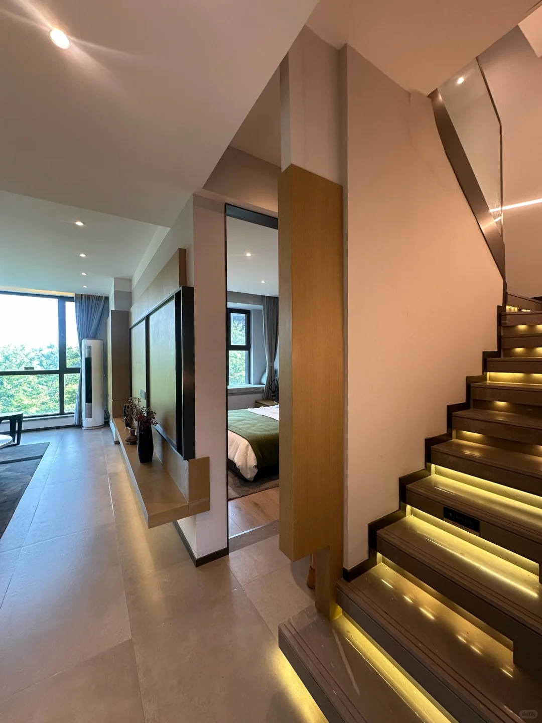 青岛市区：全款135万！170平上叠别墅🏡送车位