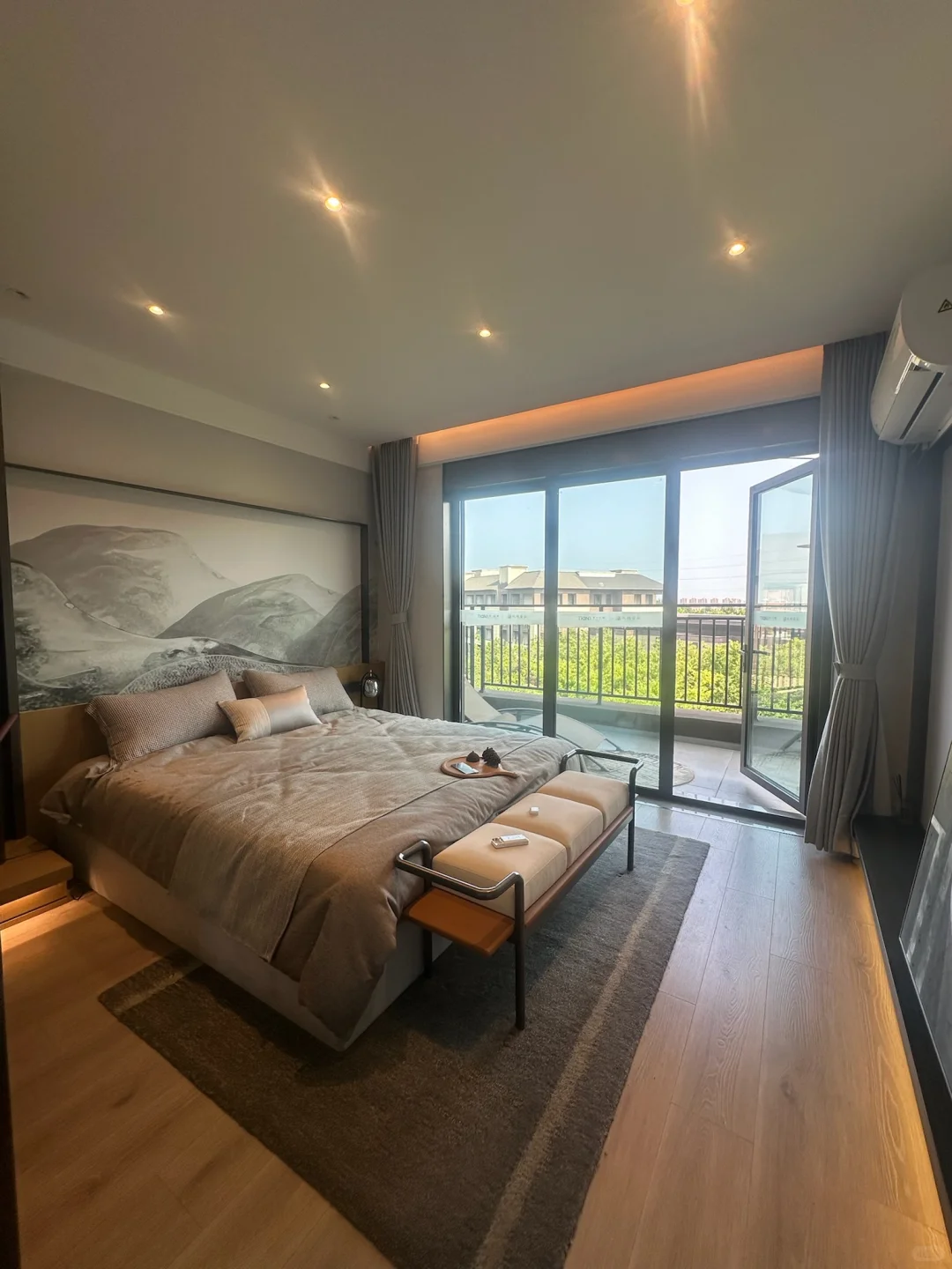 青岛市区：全款135万！170平上叠别墅🏡送车位