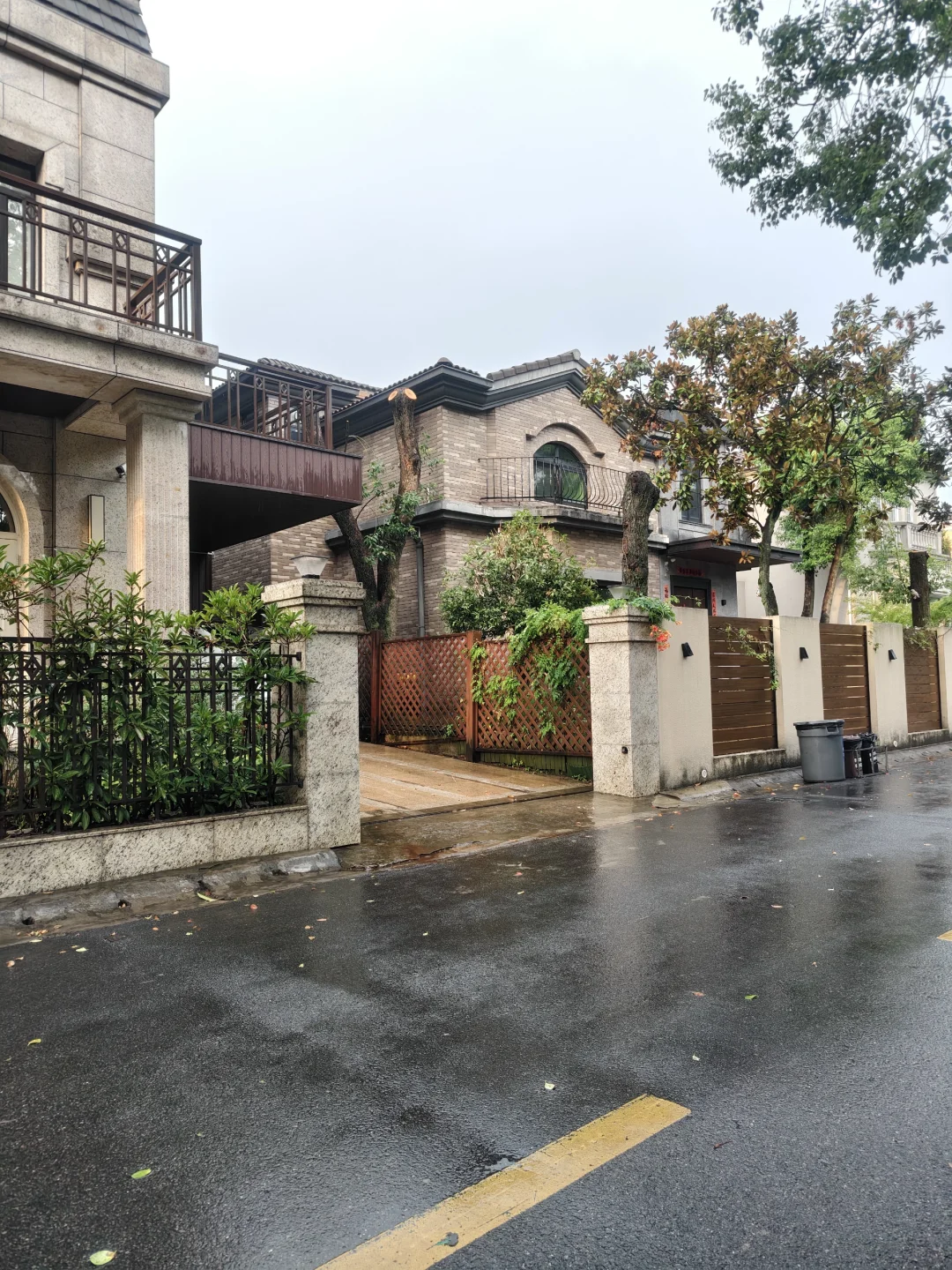 急！全家要搬走，上海内环旁别墅便宜出🤧