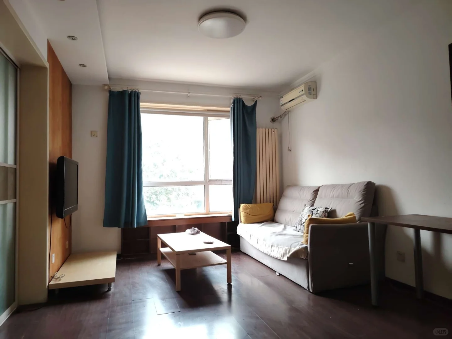 国际城二期一室出租中