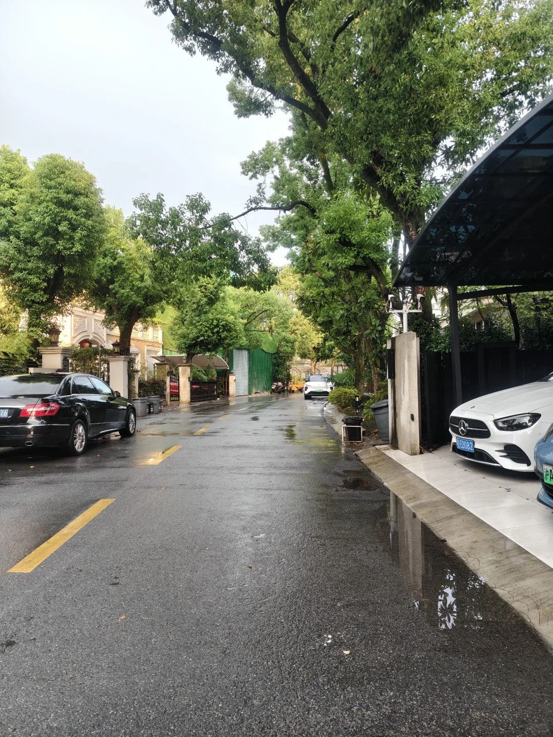 急！全家要搬走，上海内环旁别墅便宜出🤧