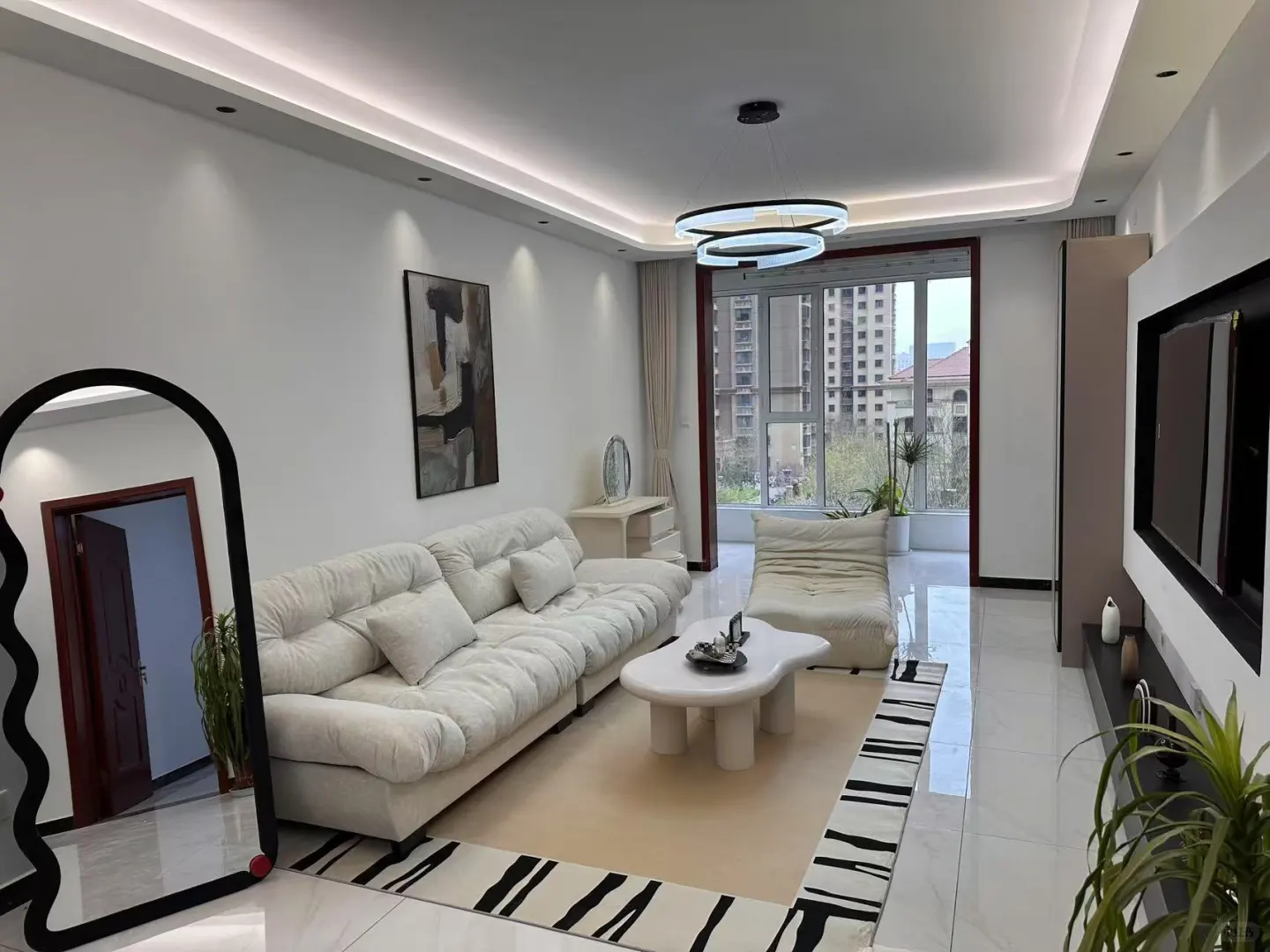 长安万达旁瑞府整租两室