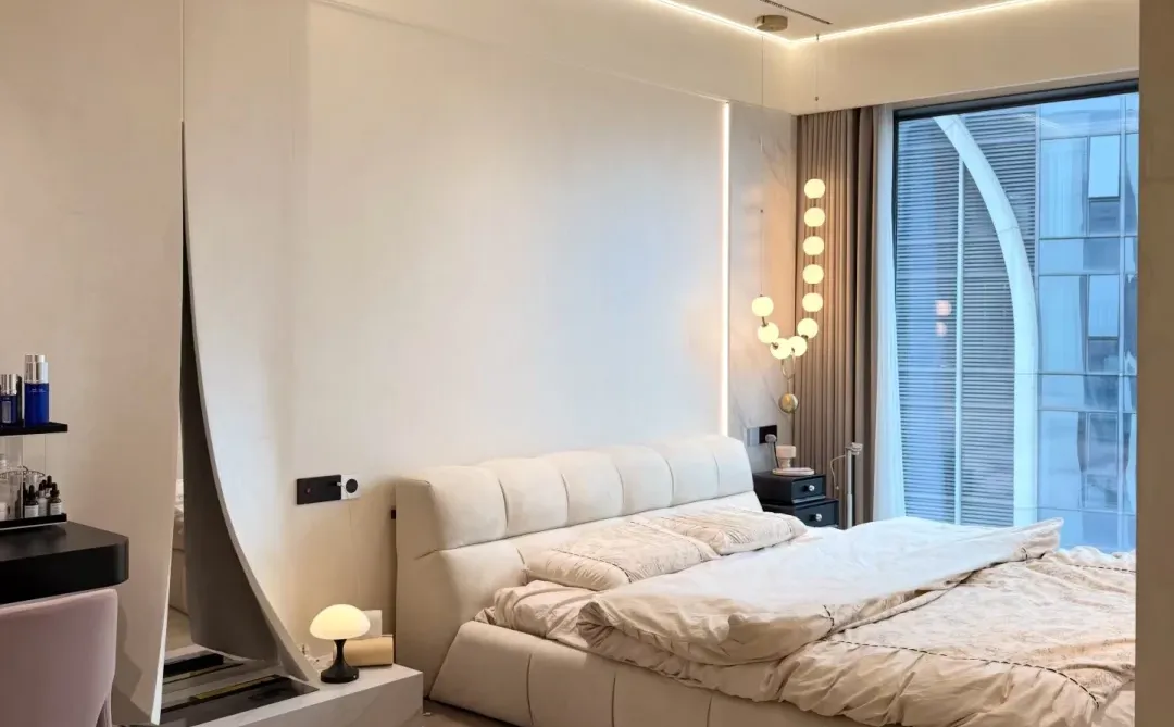 小姐姐转租保利天郡大三室