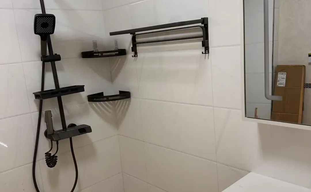 长安万达旁瑞府整租两室