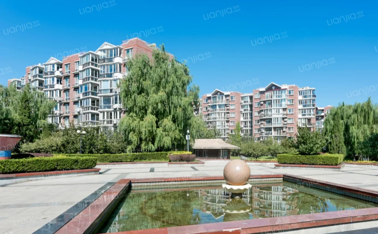 海淀西四环内低密度洋房一层带院子