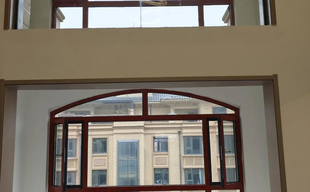 龙溪城枫雅筑顶跃带露台