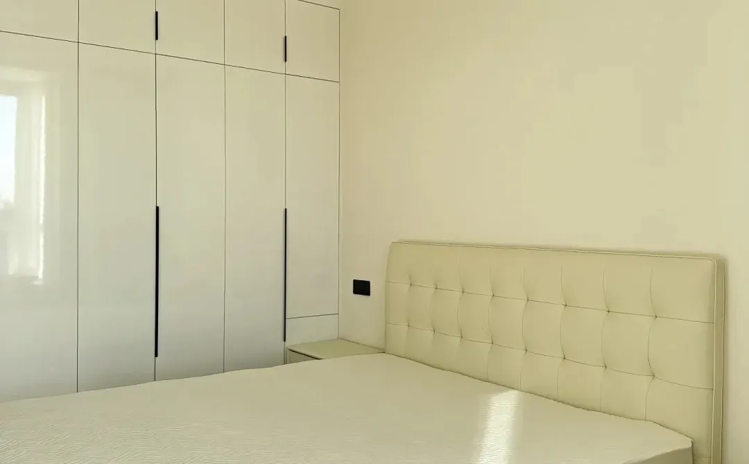 大雁塔地铁口两居室 120入手 现60万