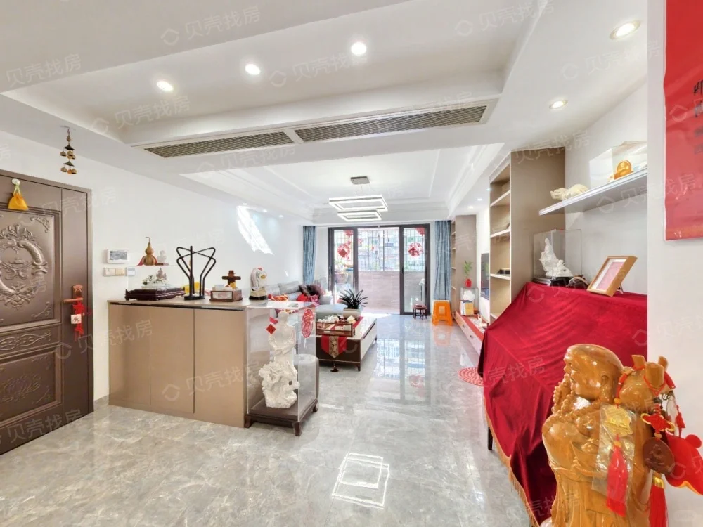 新出莲坂地铁口带小区电梯3房123平拎包入住