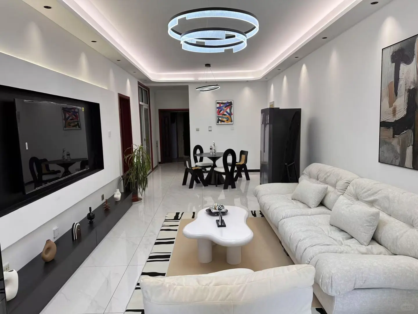 长安万达旁瑞府整租两室