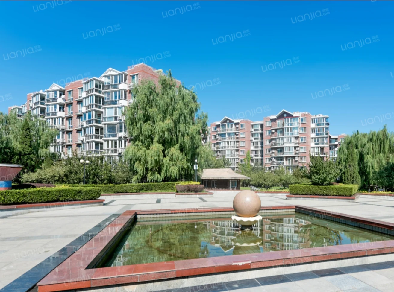 海淀西四环内低密度洋房一层带院子