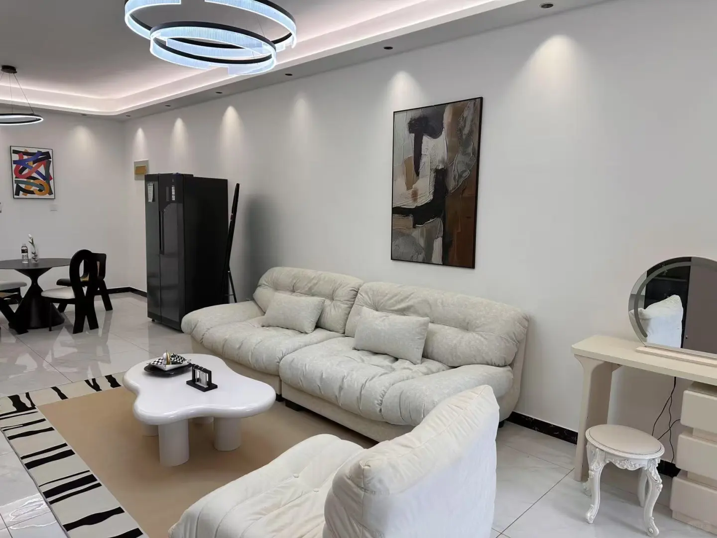 长安万达旁瑞府整租两室