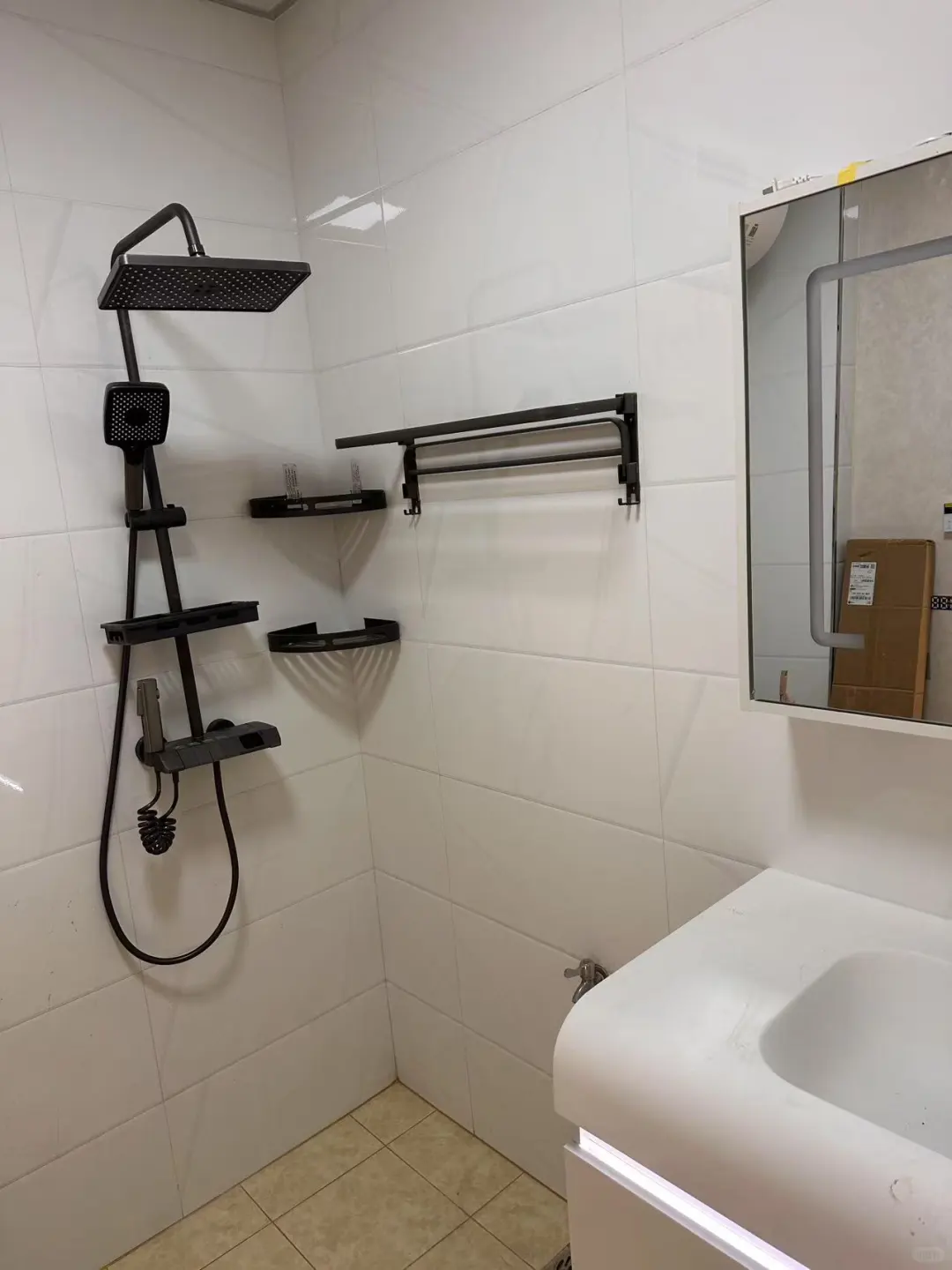 长安万达旁瑞府整租两室