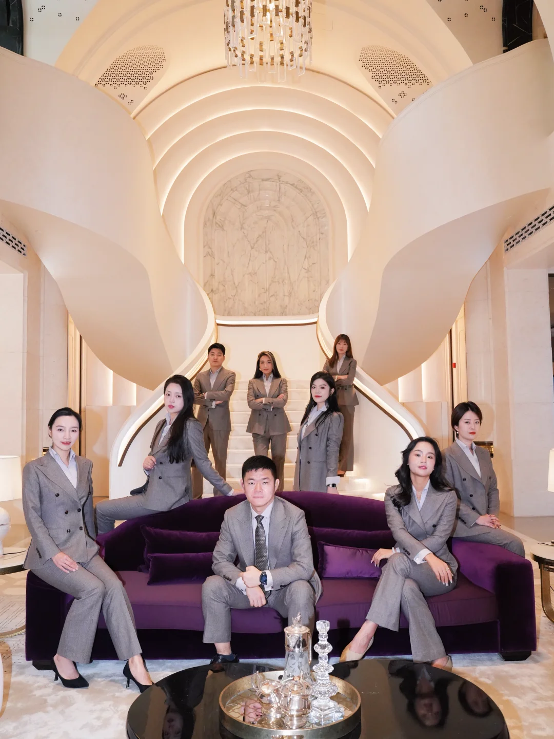 豪宅销售天团✨ 专业与质感并存