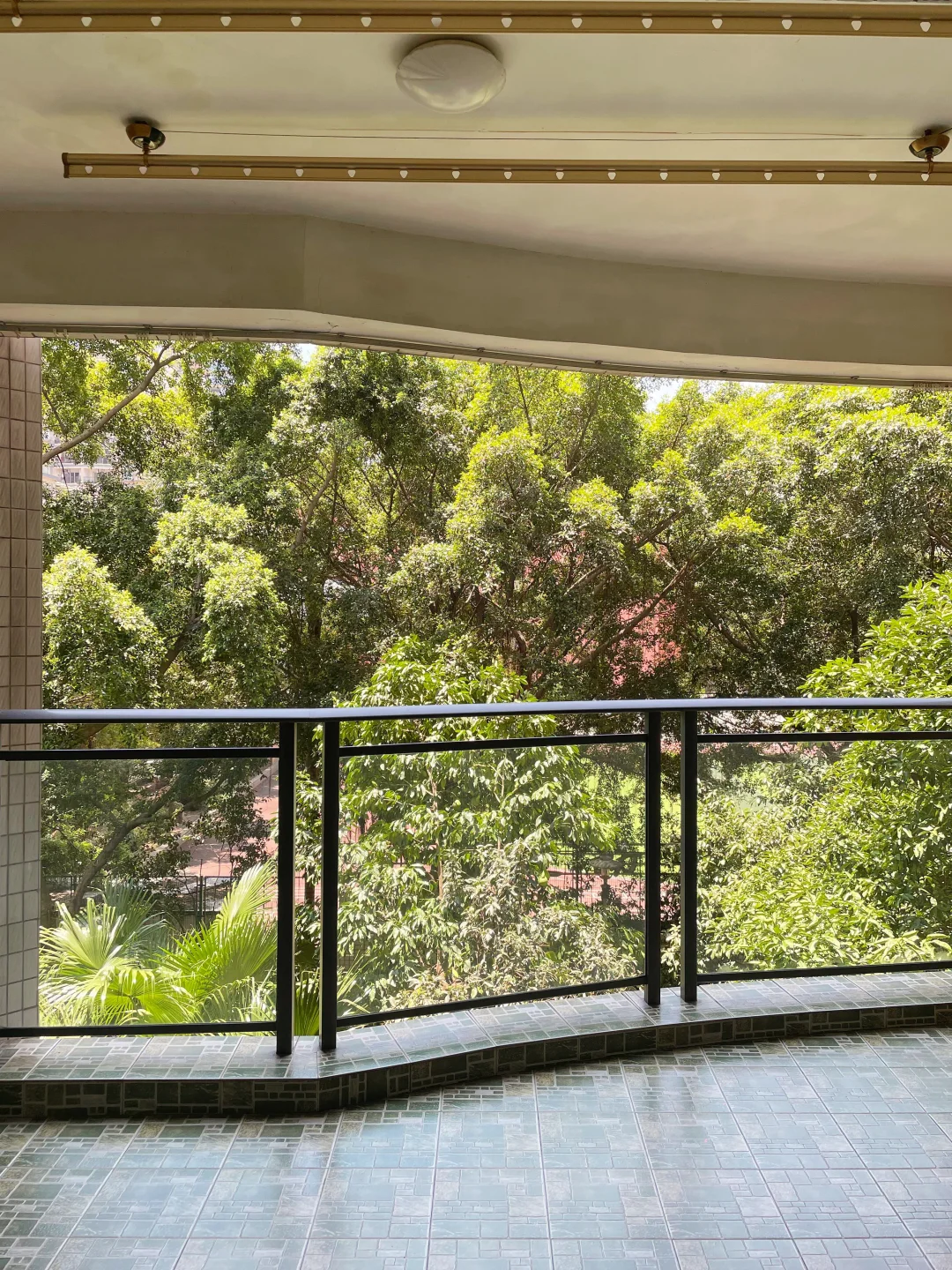 市二医院🏥（原129w）现72w房东急售‼️