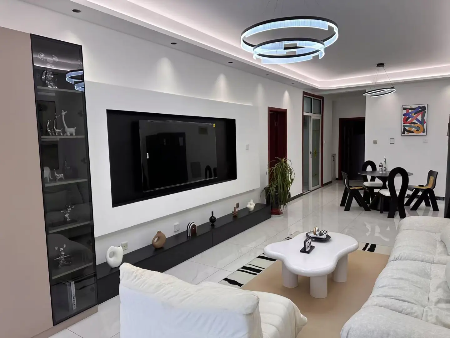 长安万达旁瑞府整租两室