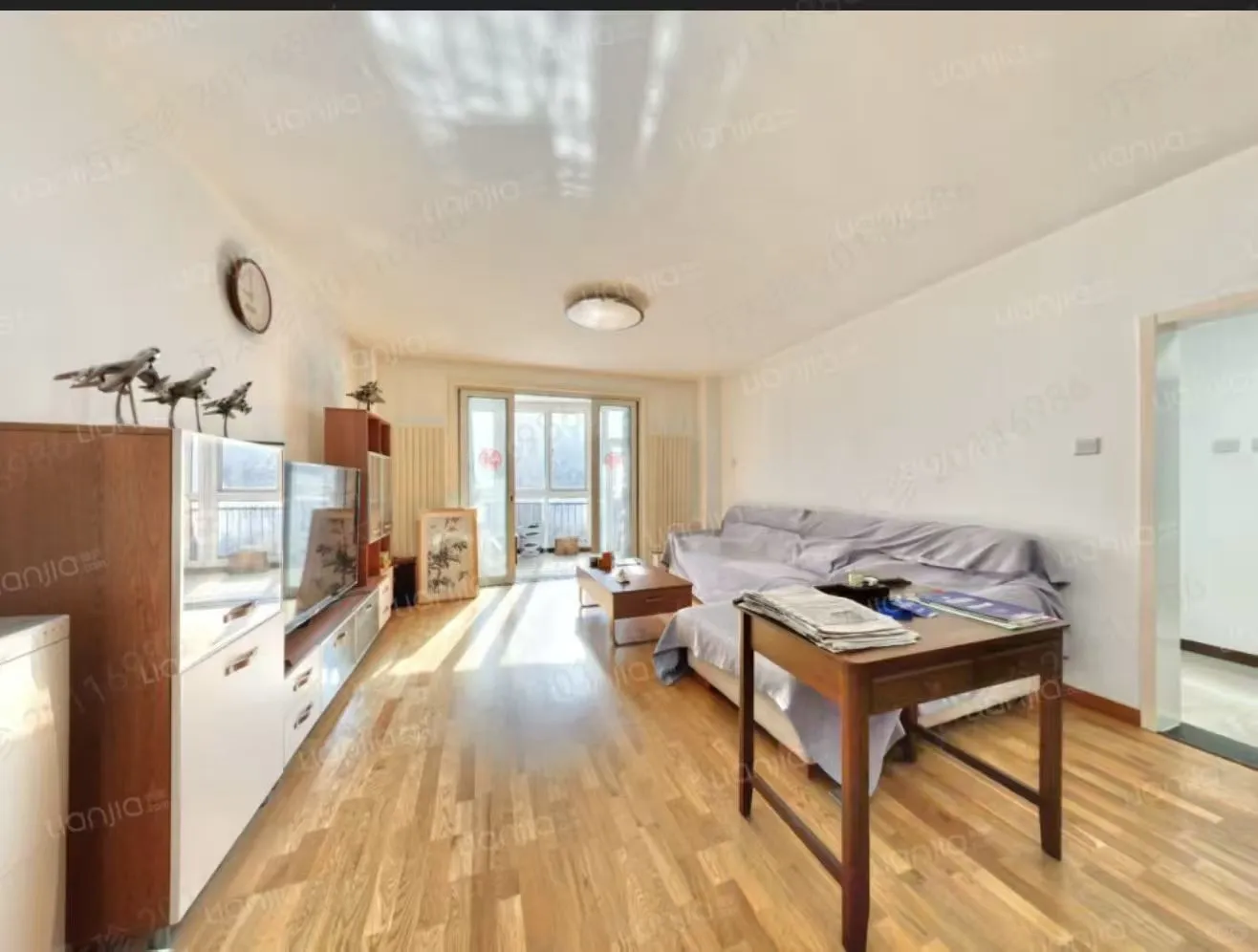 海淀西四环内低密度洋房一层带院子