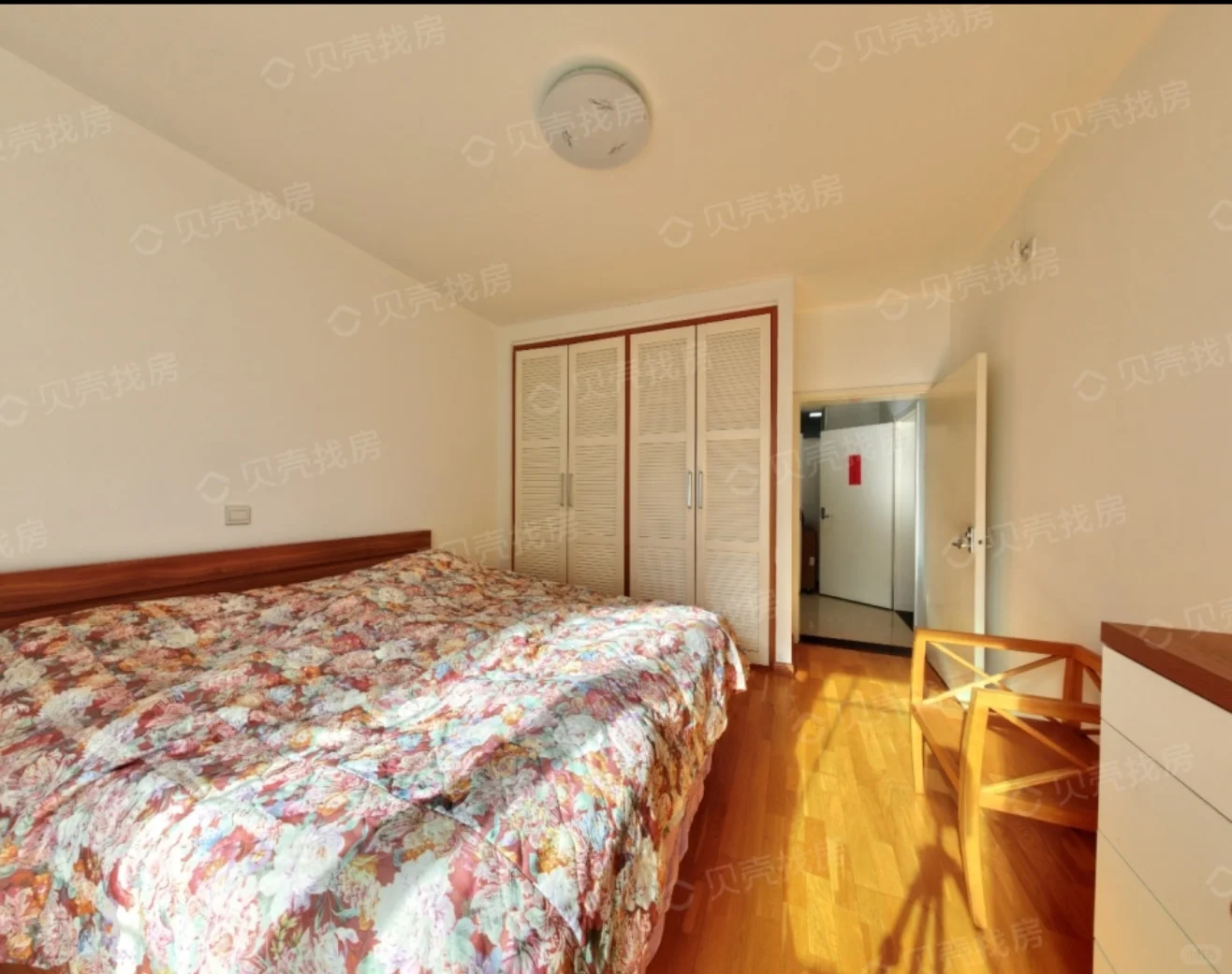 海淀西四环内低密度洋房一层带院子