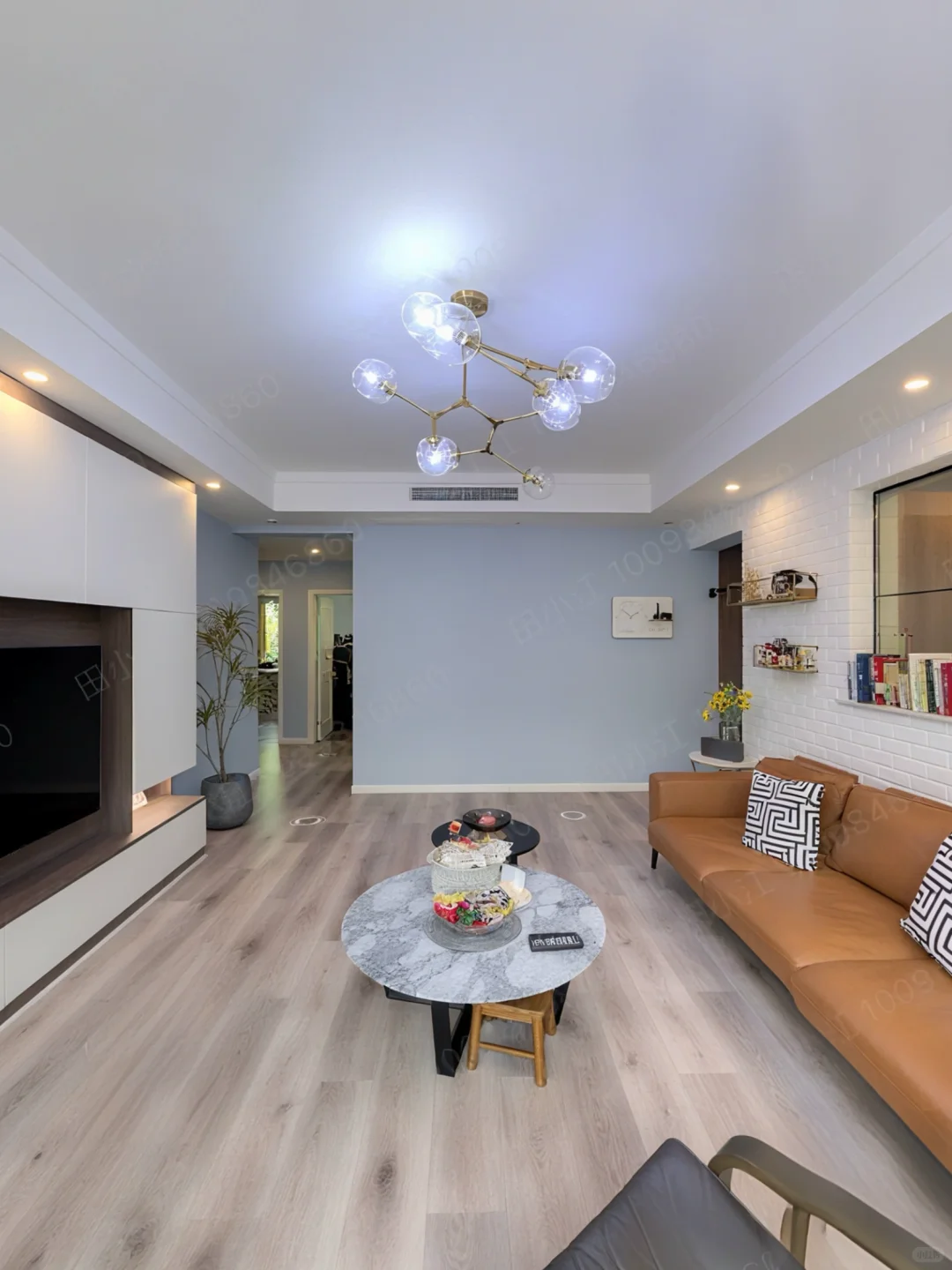 蜀郡洋房 新装带暖气 黄金楼层 仅此一套