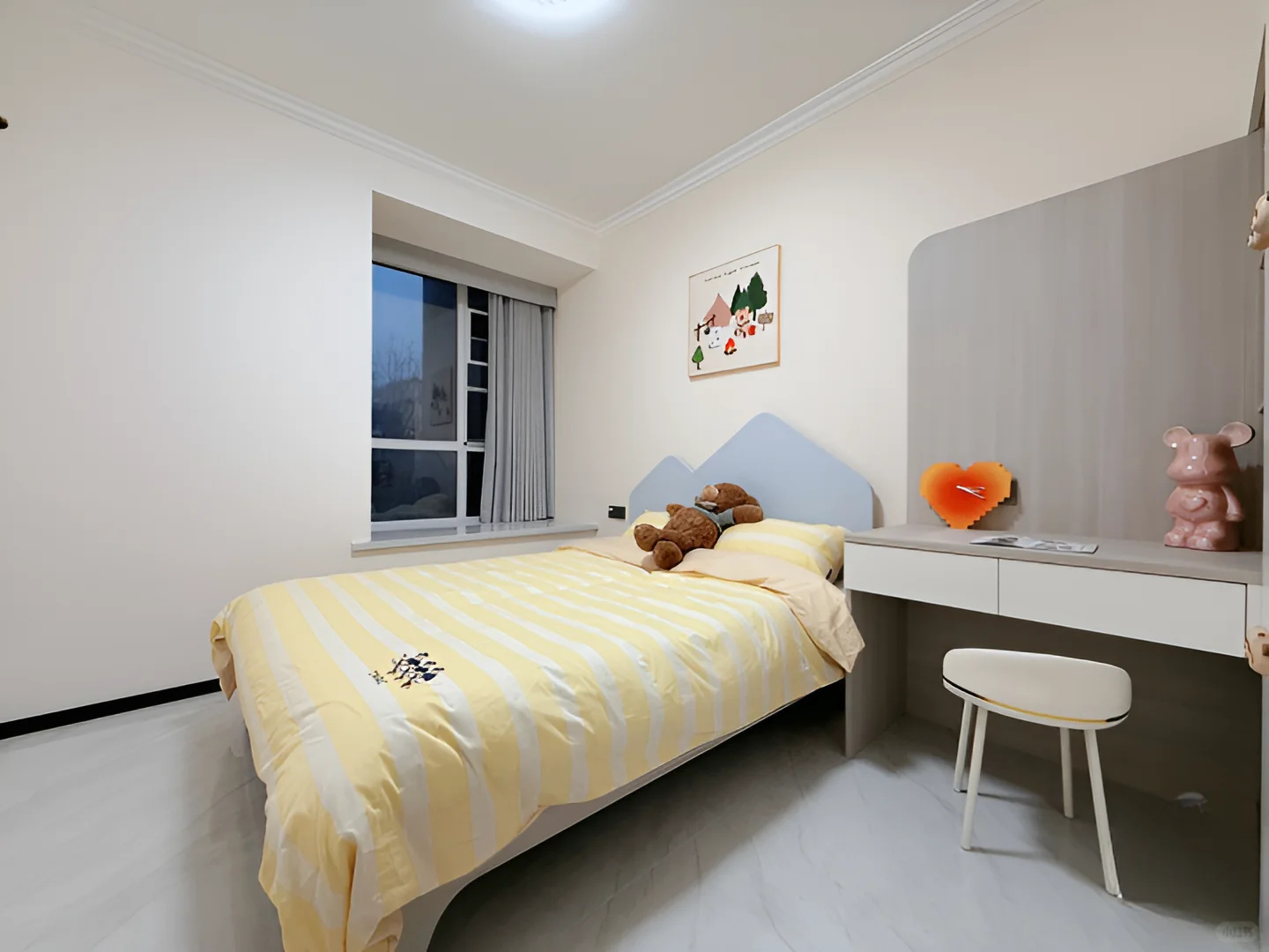 信阳浉河边97.85平 三室两厅 56.8W