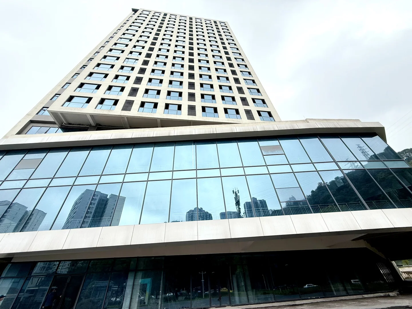 重庆一商业地产 可公寓可酒店 可办公 多元