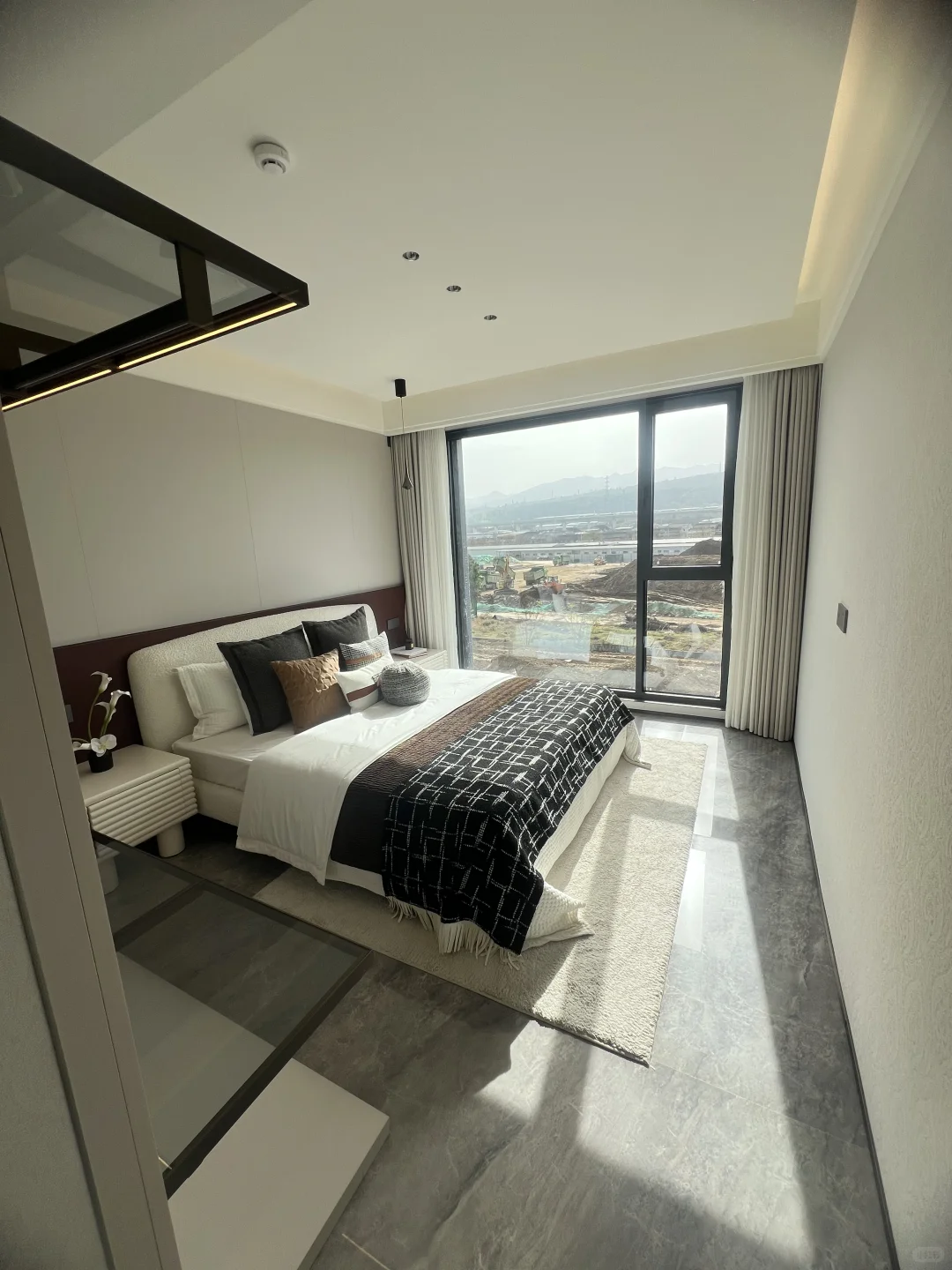 宝鸡高新区三房两厅两卫43万