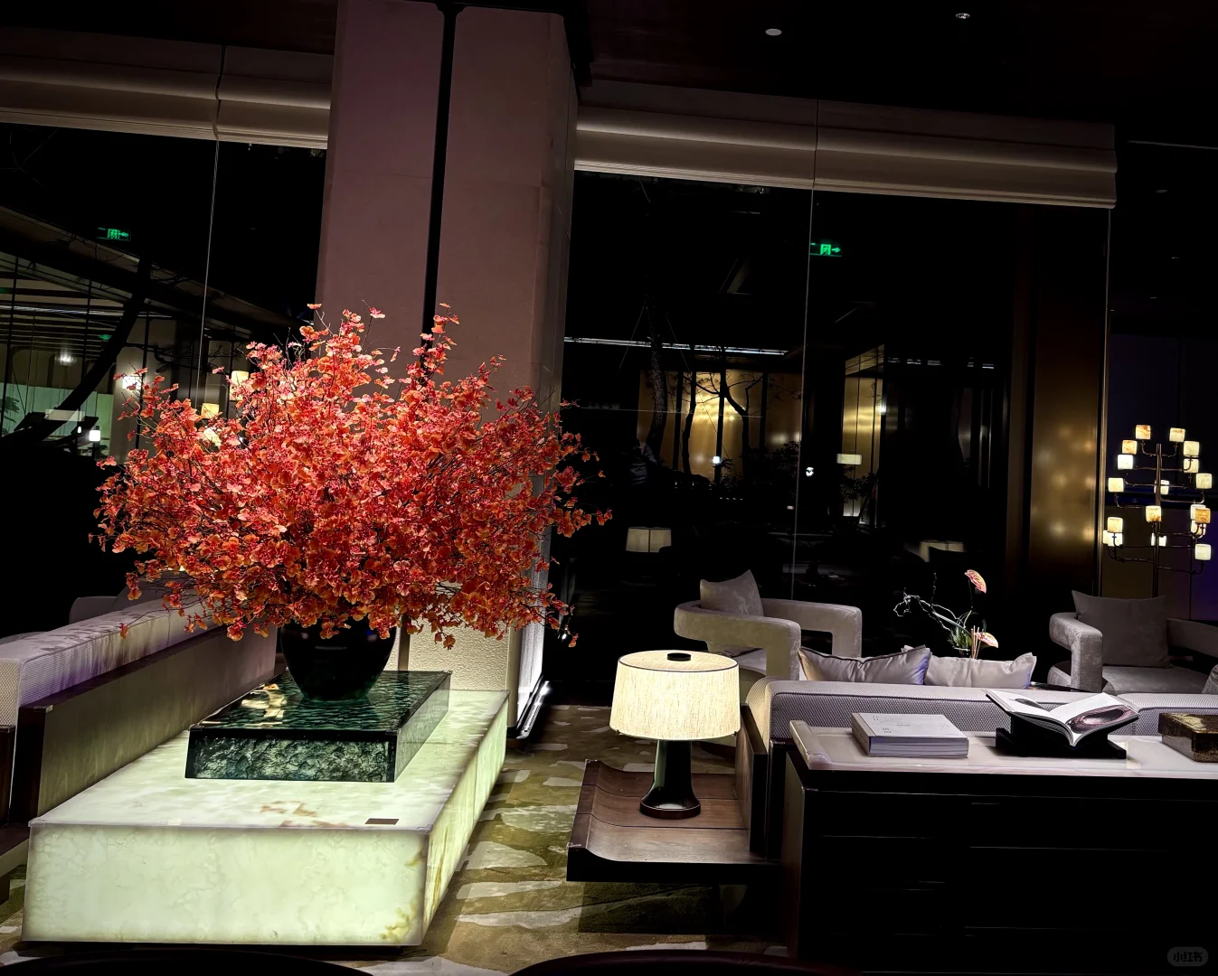 花艺软装 | 这个色系感觉年味儿有了点