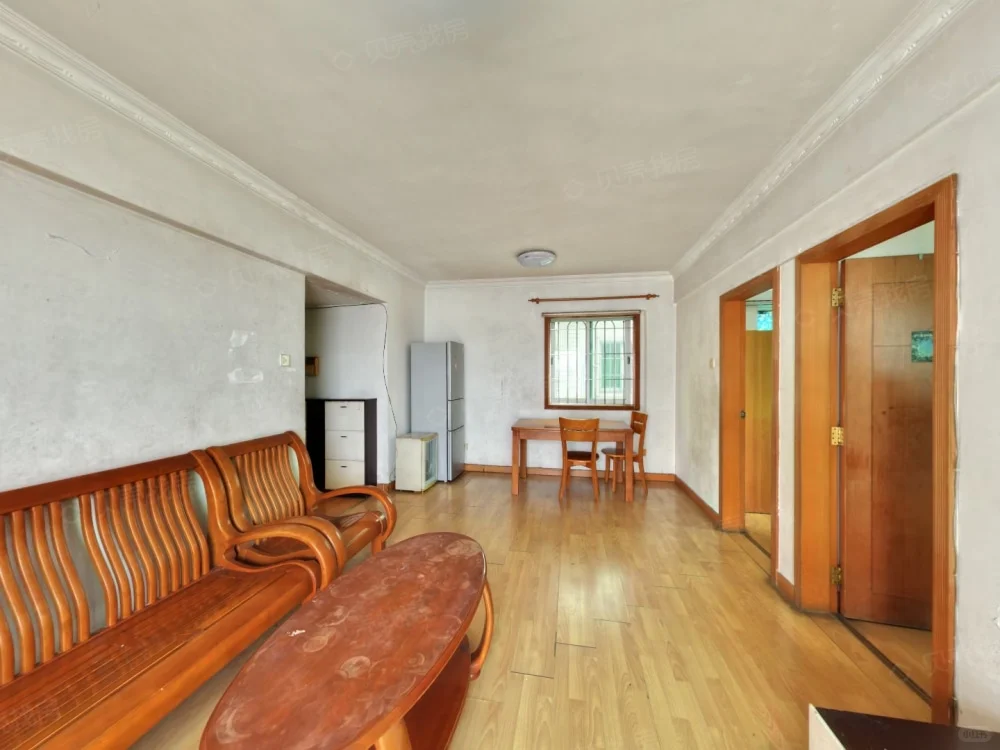 海珠金碧花园！81㎡南向三房总价约200