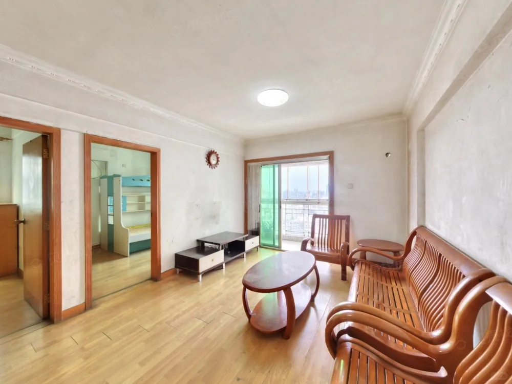 海珠金碧花园！81㎡南向三房总价约200