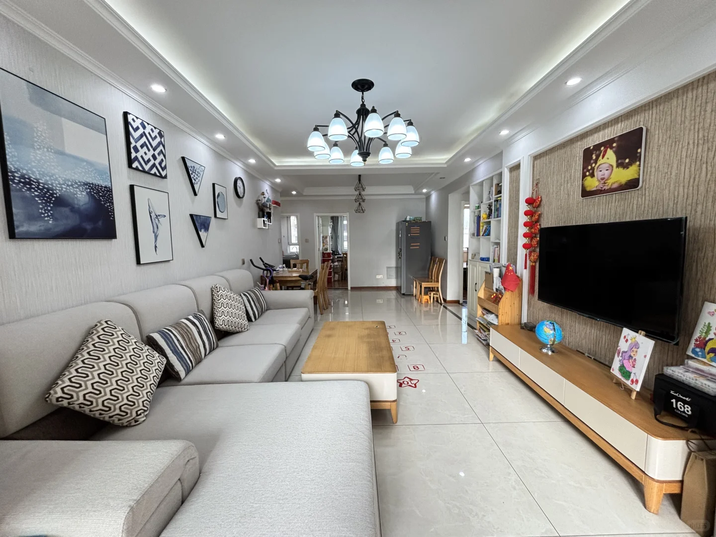 北外滩水城16街区110平三房 100万多点急售