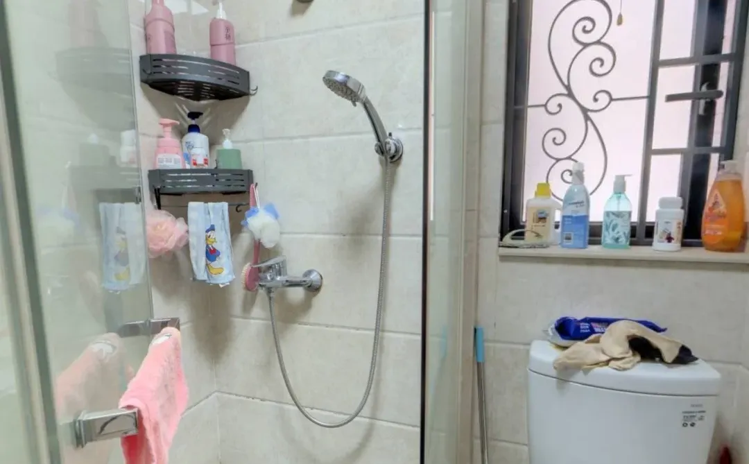 出售！祈福缤纷汇两房75平 朝东 中层采光好