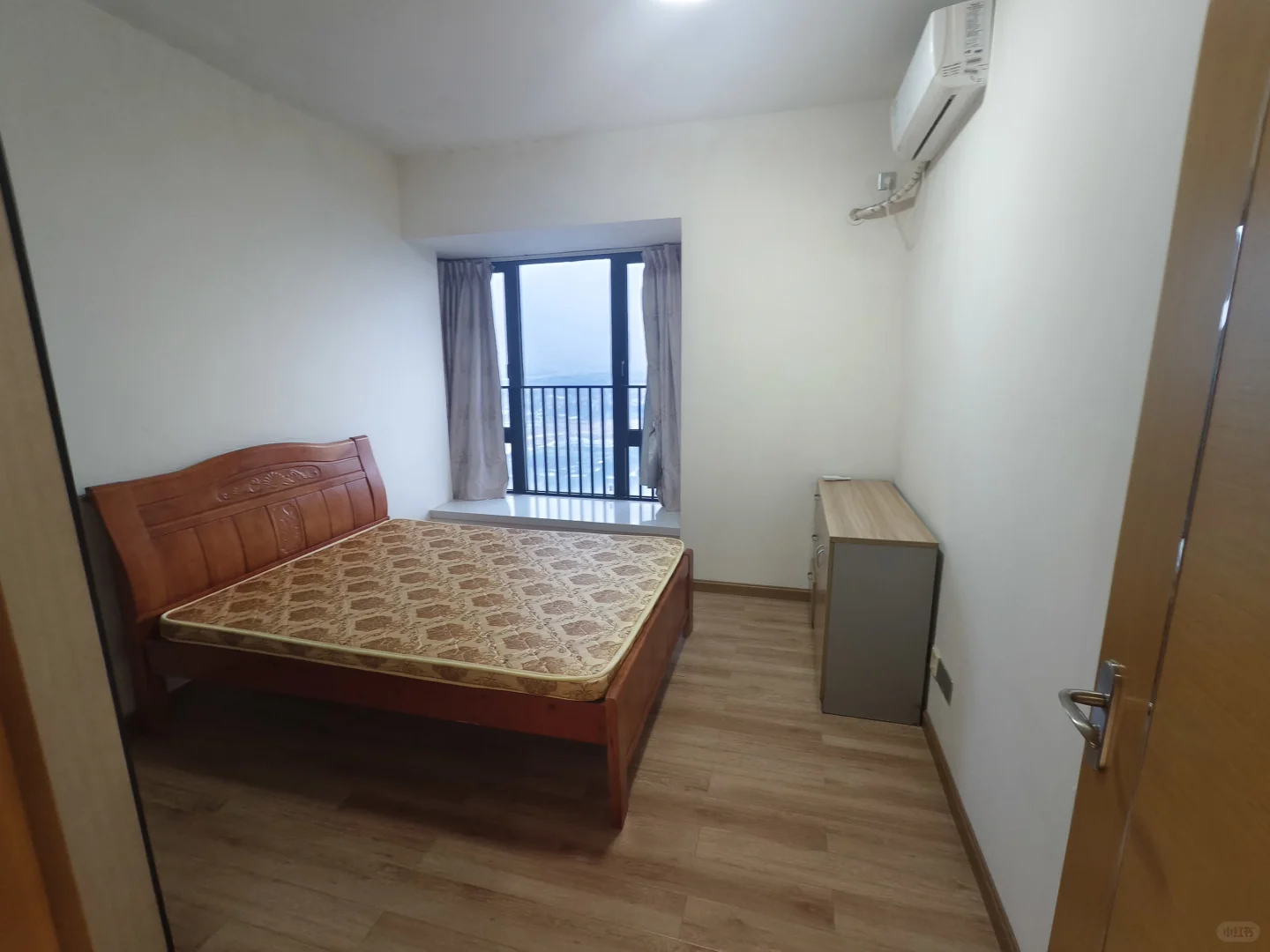 地铁4/3号线地铁口亚运城天荟