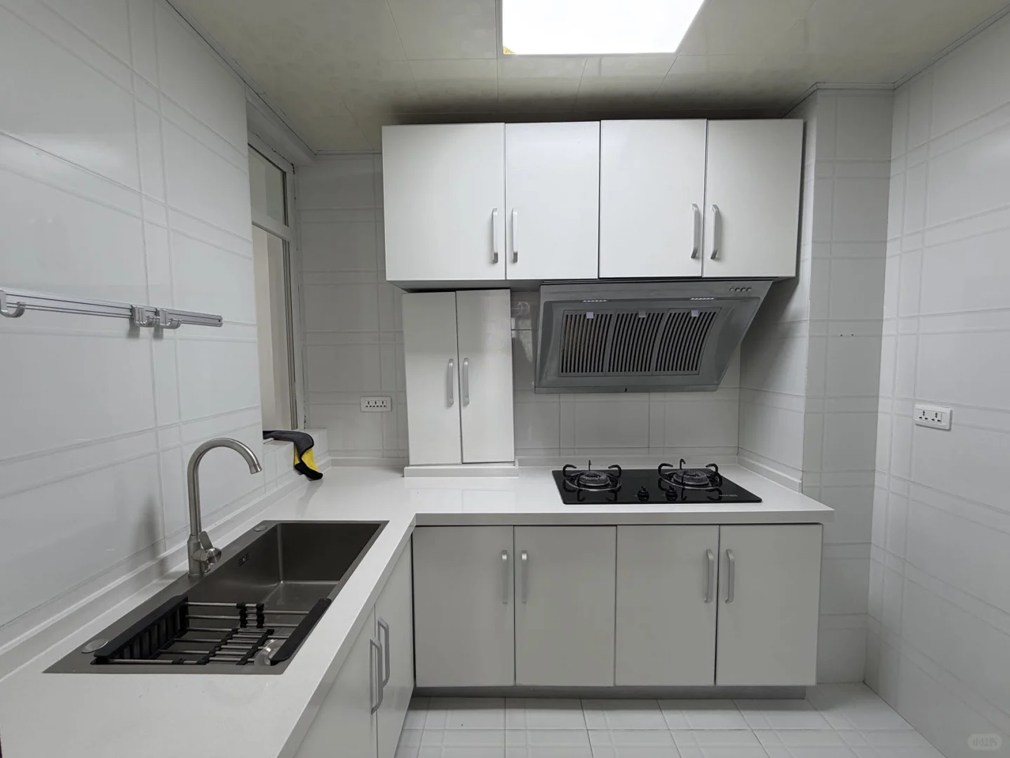 安顺 二手房 精装修 三房两厅两卫阳台39.8