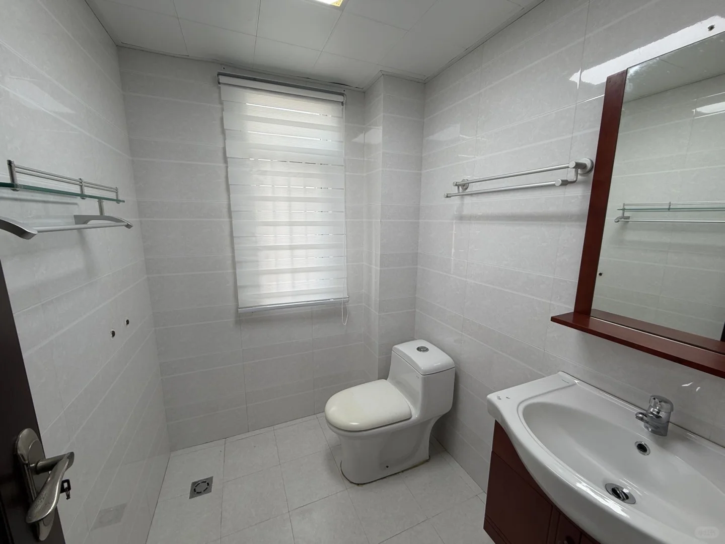 安顺 二手房 精装修 三房两厅两卫阳台39.8