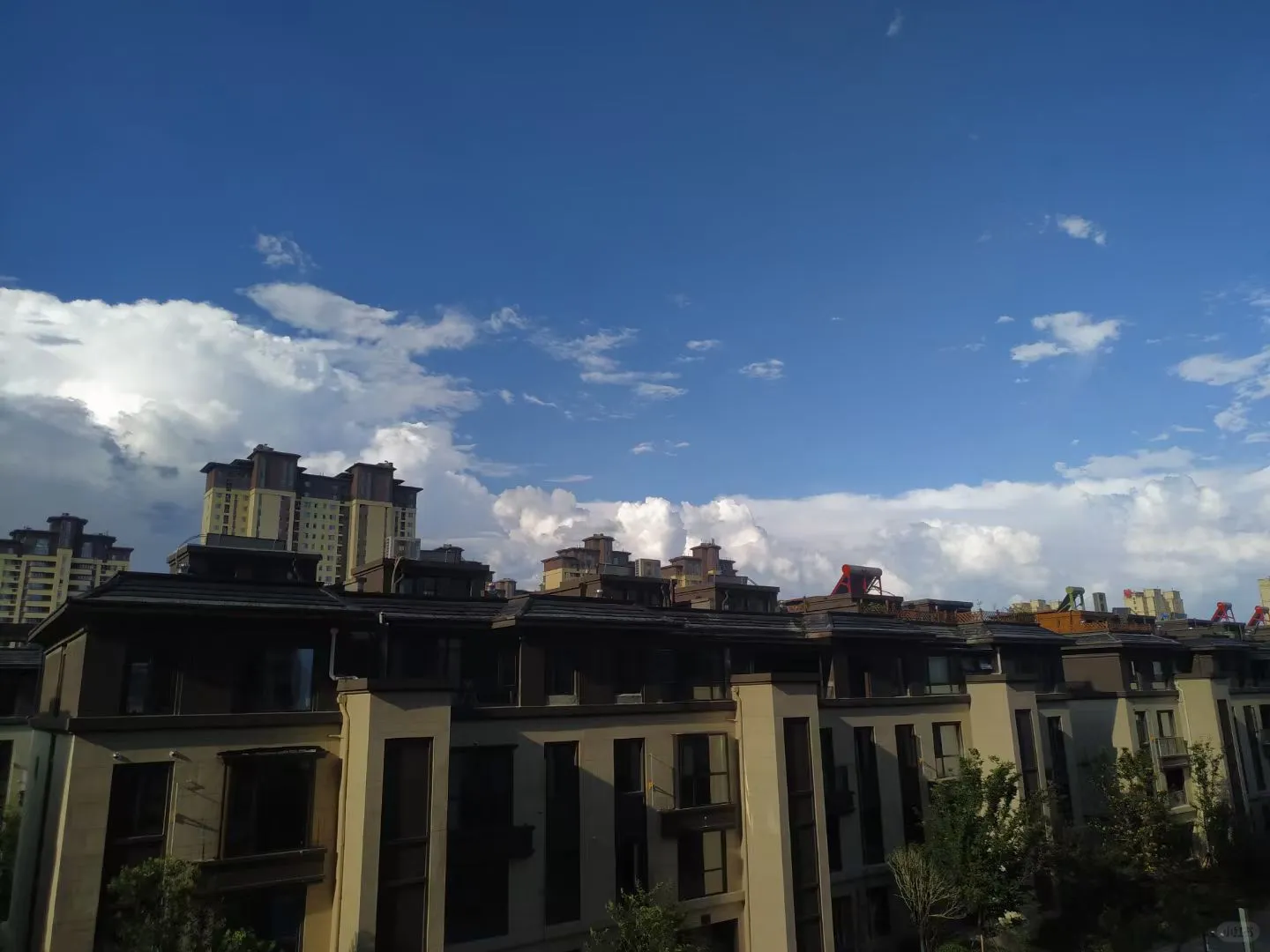 济宁邹城市二手房出售祥生东方樾花园