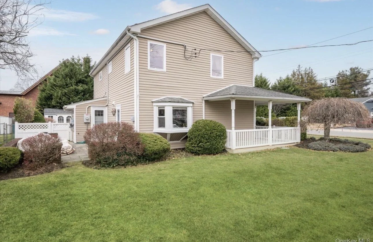 4房3卫 Syosset 学区 108万