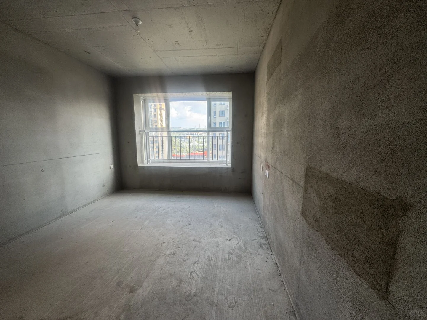 春风里捡漏速抢手慢无99.8三室无大税