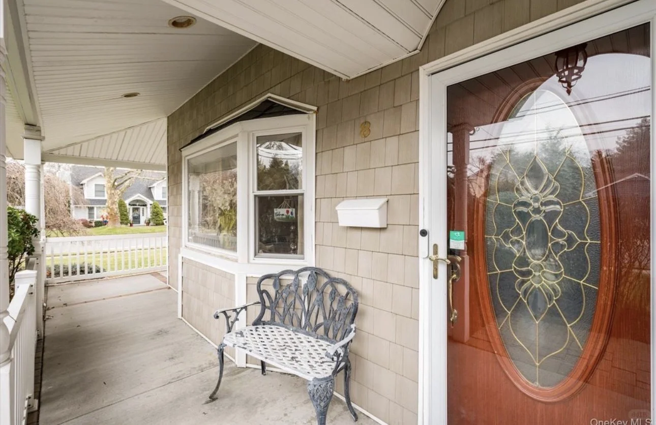 4房3卫 Syosset 学区 108万