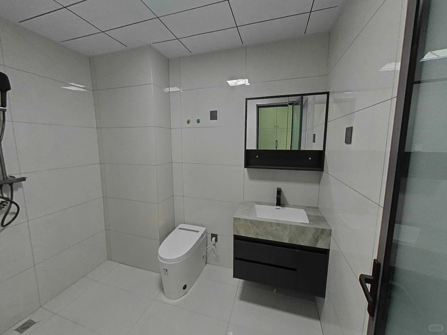 市中心捡漏神房！房东含泪白打工？🏃♀️