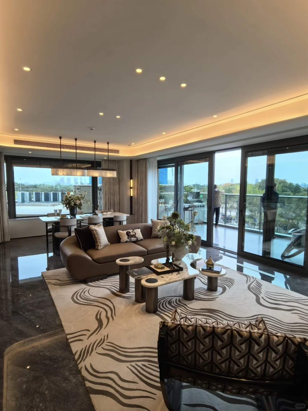 去年400没买，现280w拿下狮山旁143平现房