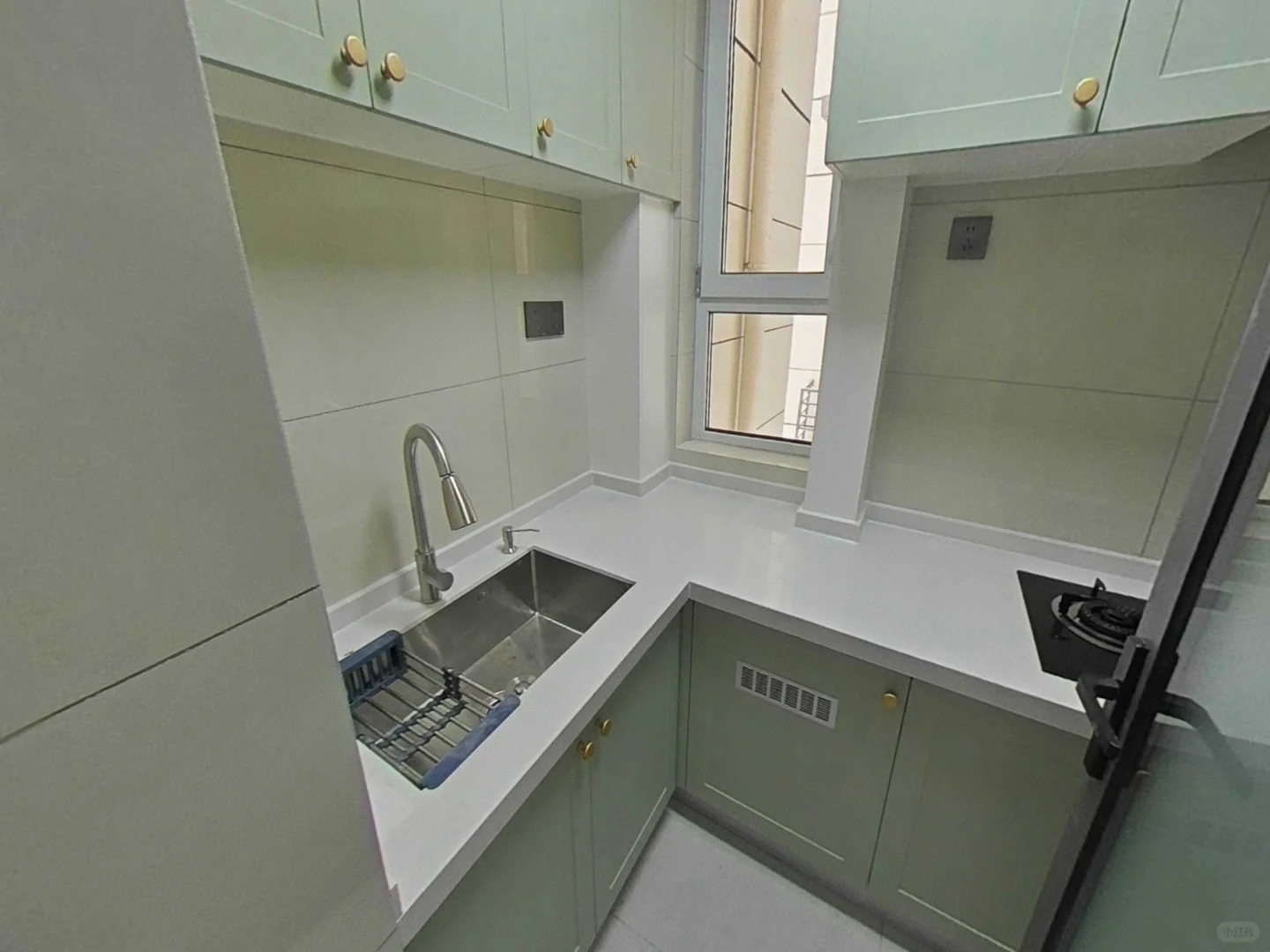 市中心捡漏神房！房东含泪白打工？🏃♀️