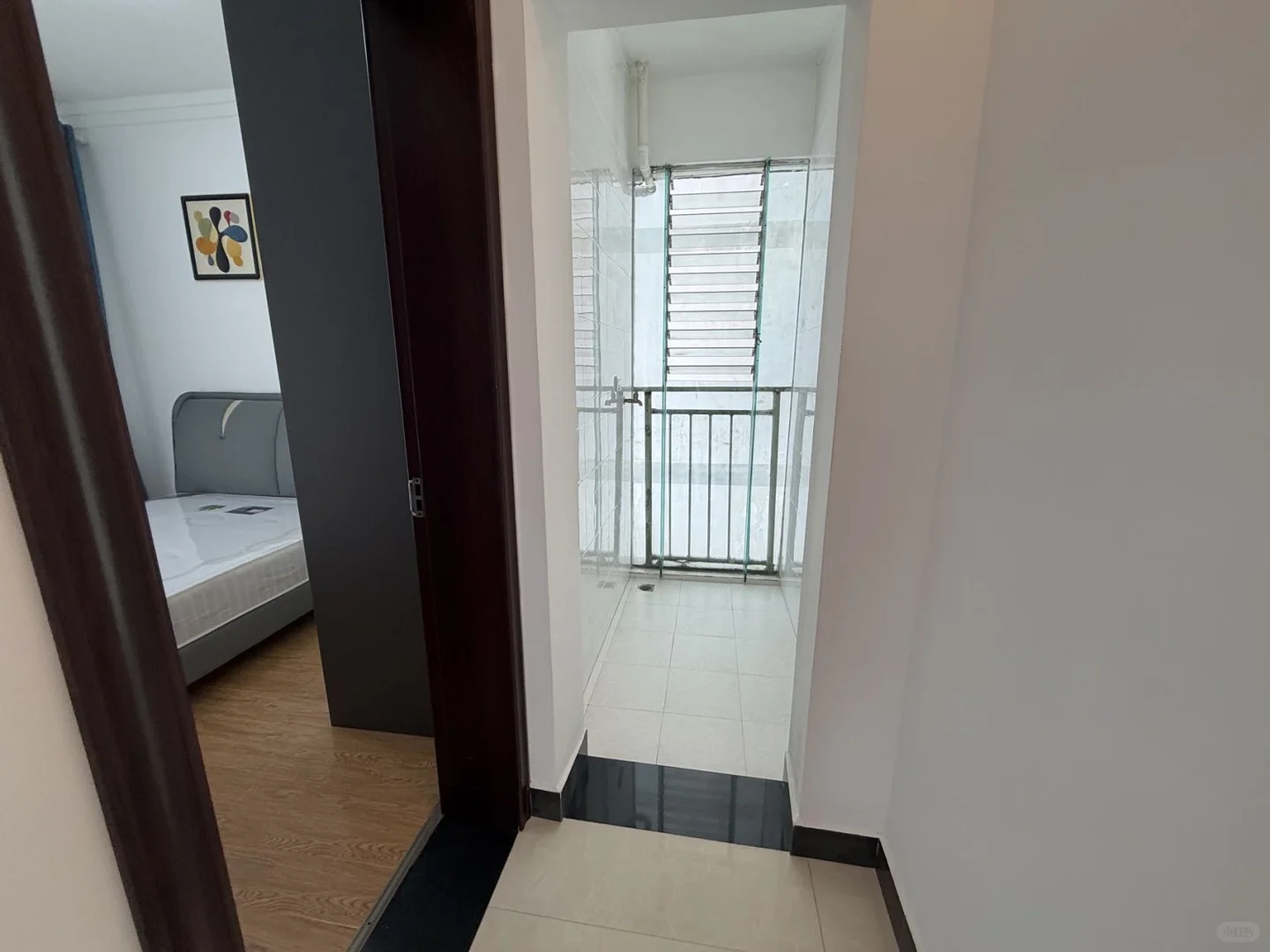 安顺 二手房 精装修 三房两厅两卫阳台39.8