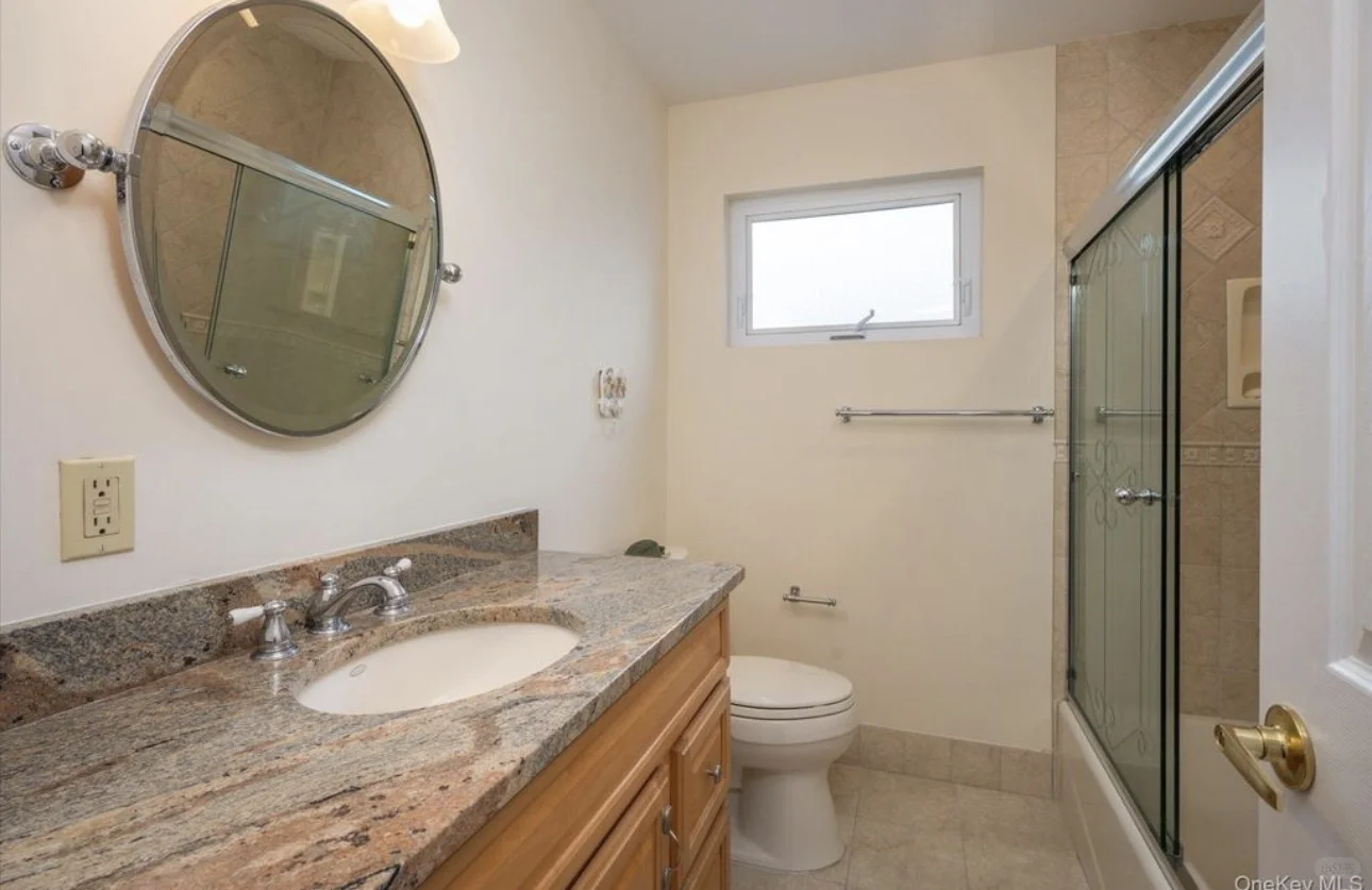 4房3卫 Syosset 学区 108万