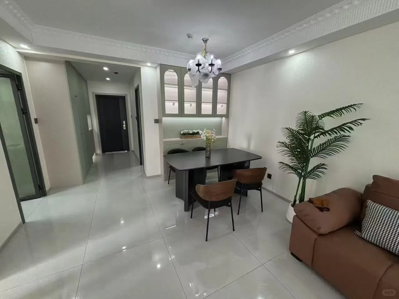 市中心捡漏神房！房东含泪白打工？🏃♀️