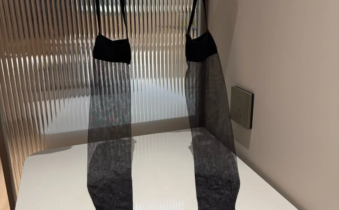 圣诞约会就穿它！黑丝吊带袜真的很绝！